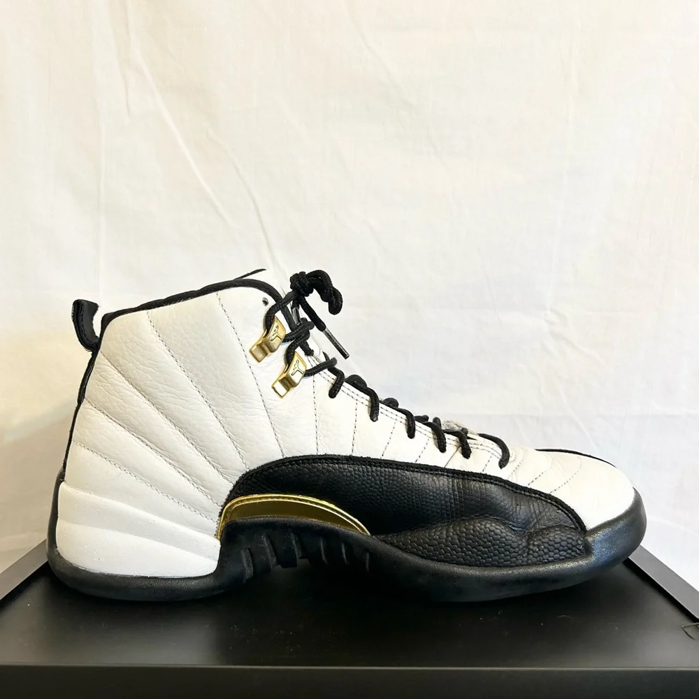 AUTHENTIC Jordan 12 Retro “Royalty” size 11.5 CT8013-170 2021 PRE-OWNED